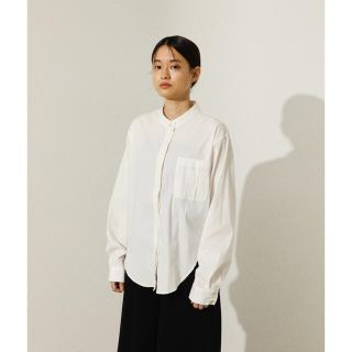 マウジー(moussy)のstylemixer バックスクエアシャツ　かんだま　ノーカラー　シャツ(シャツ/ブラウス(長袖/七分))