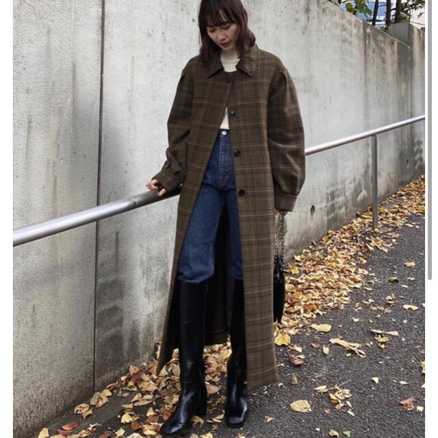 moussy(マウジー)の１週間だけセール！moussy新作BIG COLLAR CHECK コート レディースのジャケット/アウター(ロングコート)の商品写真