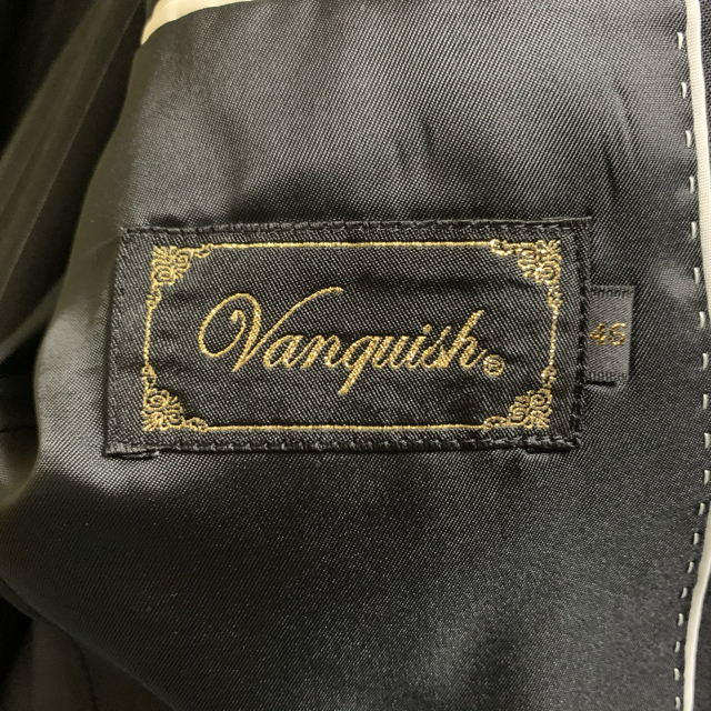 VANQUISH(ヴァンキッシュ)のVANQUISH ストライプ柄スーツ メンズのスーツ(セットアップ)の商品写真