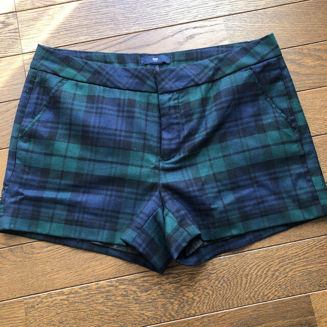 GAP(ギャップ)のブラックウォッチ　GAP レディースタータンチェック　レディース ショートパンツ レディースのパンツ(カジュアルパンツ)の商品写真