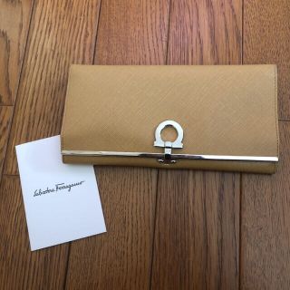 サルヴァトーレフェラガモ(Salvatore Ferragamo)のFerragamo 長財布 ガンチーニ(財布)