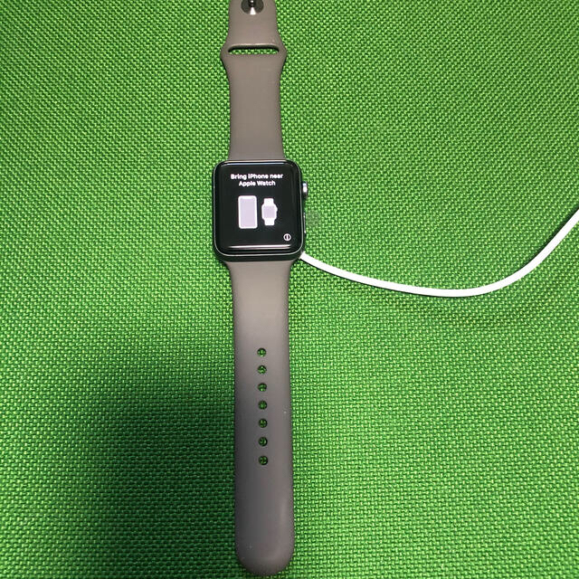 Apple(アップル)のApple Watch 3 スペースグレー 42mm メンズの時計(腕時計(デジタル))の商品写真