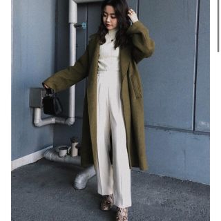 マウジー(moussy)のmoussy フロントタックパンツ　新品タグ付き(その他)