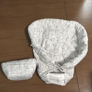 エルゴベビー(Ergobaby)のエルゴ インファント インサート ギャラクシー グレー(抱っこひも/おんぶひも)