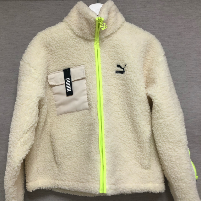 PUMA(プーマ)のヒョナ着用　PUMA ボアフリース　TRAIL SHERPA FZ JACKET レディースのジャケット/アウター(ブルゾン)の商品写真