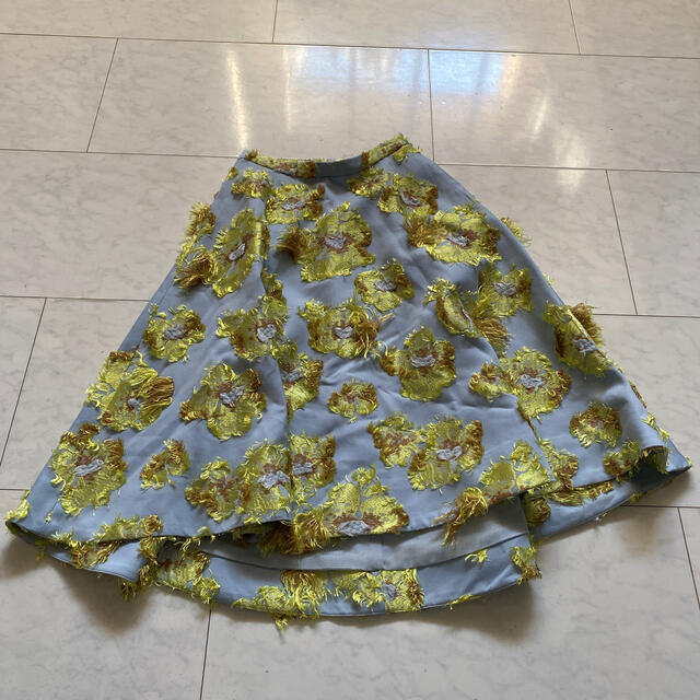 Chesty(チェスティ)のフラワーフレアスカート レディースのスカート(ひざ丈スカート)の商品写真