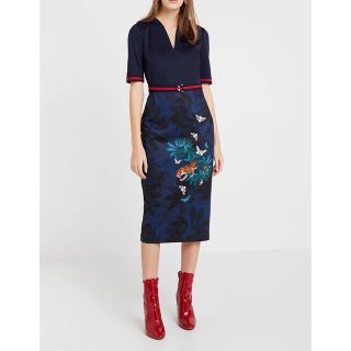 テッドベイカー(TED BAKER)のsale❤️Ted baker 2020 新作新品　紺花柄ワンピース　オシャレ(ひざ丈ワンピース)