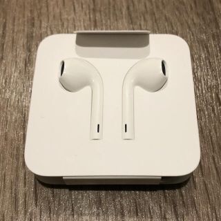 アイフォーン(iPhone)のiPhone純正イヤホン【未使用品】(ヘッドフォン/イヤフォン)