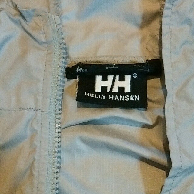 HELLY HANSEN(ヘリーハンセン)のちょび様専用 シルバーグレー ジャケット メンズ S～M メンズのジャケット/アウター(ナイロンジャケット)の商品写真
