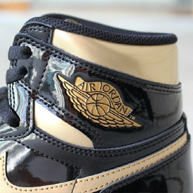 NIKE(ナイキ)のAIR JORDAN 1 HIGH BLACK METALLIC GOLD メンズの靴/シューズ(スニーカー)の商品写真