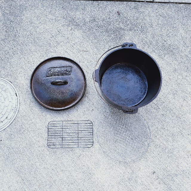 Coleman(コールマン)のColeman ダッチオーブン 33cm×19cm インテリア/住まい/日用品のキッチン/食器(鍋/フライパン)の商品写真