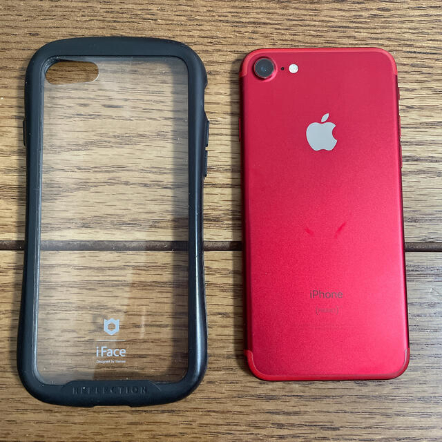 Apple(アップル)の【美品】値下　iPhone7 128GB RED SIMフリー　おまけ付き スマホ/家電/カメラのスマートフォン/携帯電話(スマートフォン本体)の商品写真