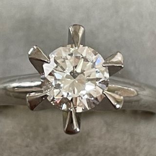 【美品】 ダイヤモンド 0.69ct SI1 pt900 リング GGL鑑定書(リング(指輪))