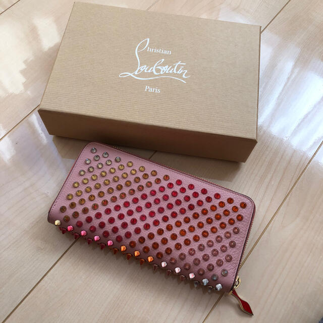 Christian Louboutin(クリスチャンルブタン)の★ねこ★お値下げ交渉歓迎さま専用•*¨*•.¸¸☆*･ﾟ レディースのファッション小物(財布)の商品写真