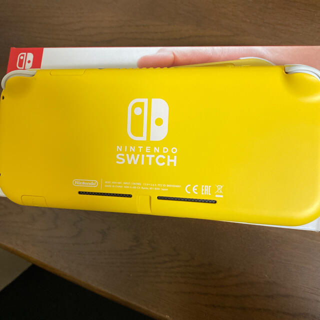 Nintendo 美品の通販 by りょう's shop｜ラクマ Switch Lite イエロー お得日本製