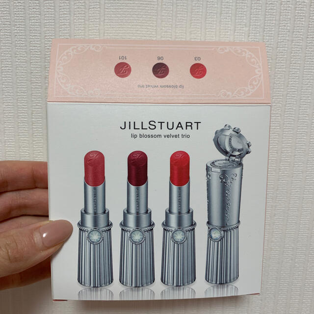 JILLSTUART(ジルスチュアート)のジルスチュアート　リップブロッサム　ベルベット03 コスメ/美容のベースメイク/化粧品(口紅)の商品写真