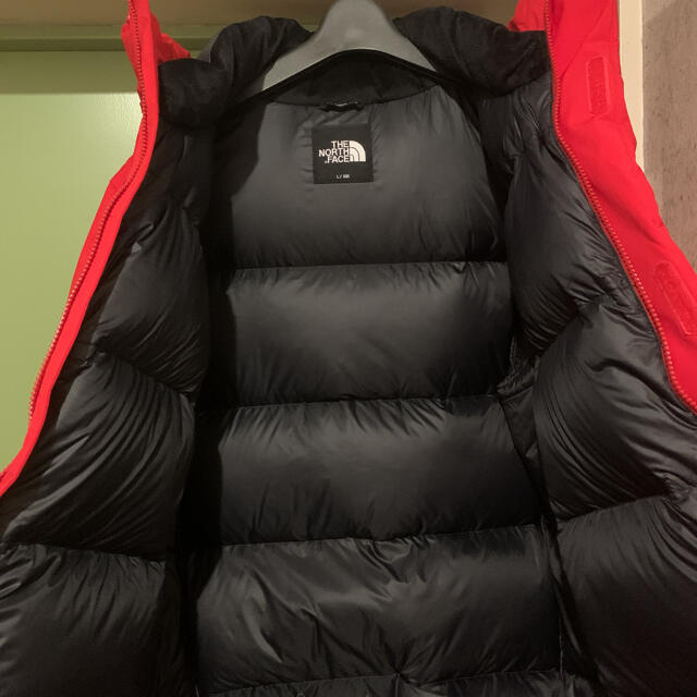 THE NORTH FACE(ザノースフェイス)のEXPLORING 3 DOWN JKT RED メンズのジャケット/アウター(ダウンジャケット)の商品写真