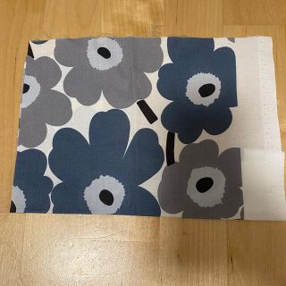 マリメッコ(marimekko)の専用　マリメッコ　ミニウニッコグレー　ハギレ(生地/糸)