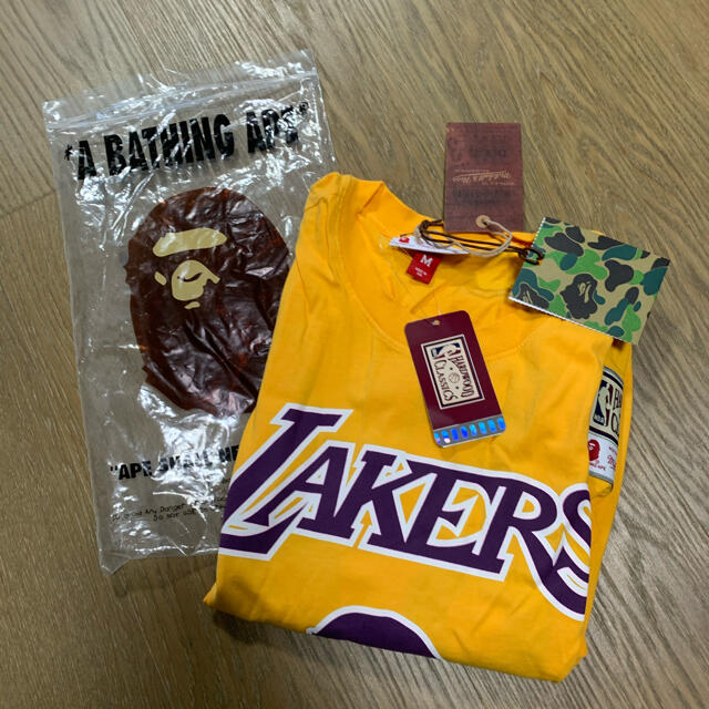 新品M BAPE Mitchell&Ness コラボ Lakers Tシャツ - Tシャツ ...