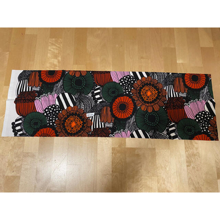 マリメッコ(marimekko)の専用 2点セット　マリメッコ　シールトラプータルハ　オレンジ　ハギレ(生地/糸)