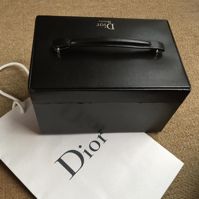 Dior(ディオール)の再値下げ❣️ディオール メイクボックス コスメ/美容のコスメ/美容 その他(その他)の商品写真