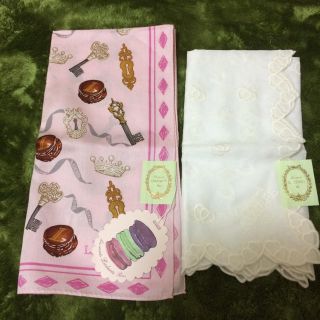 ラデュレ(LADUREE)のハンカチ右側商品1点(ハンカチ)