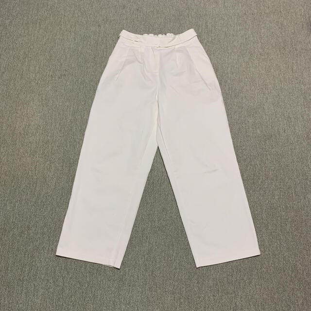 Maison Martin Margiela(マルタンマルジェラ)のok.sook ワイドタックパンツ white 7,900 円  レディースのパンツ(カジュアルパンツ)の商品写真