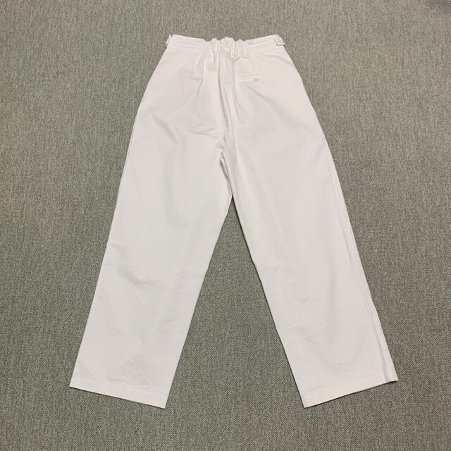 Maison Martin Margiela(マルタンマルジェラ)のok.sook ワイドタックパンツ white 7,900 円  レディースのパンツ(カジュアルパンツ)の商品写真