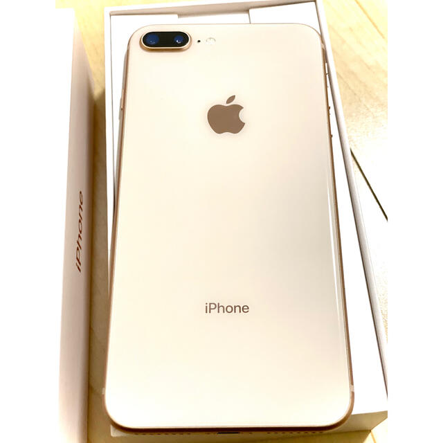 iPhone(アイフォーン)のiPhone8 plus 256GB  ゴールド　SIMフリー スマホ/家電/カメラのスマートフォン/携帯電話(スマートフォン本体)の商品写真