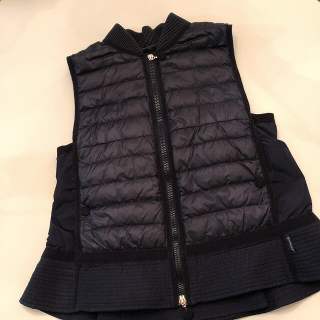 MONCLER(モンクレール)のモンクレール☆フレアベスト☆サイズ1 レディースのジャケット/アウター(ダウンベスト)の商品写真