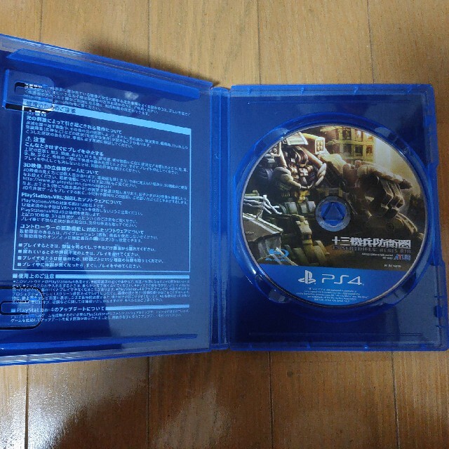 PlayStation4(プレイステーション4)の十三機兵防衛圏 PS4 エンタメ/ホビーのゲームソフト/ゲーム機本体(家庭用ゲームソフト)の商品写真