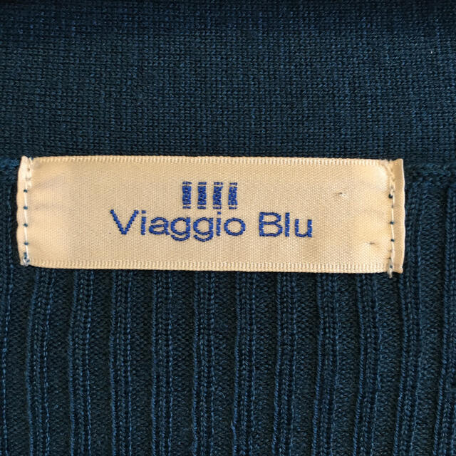 VIAGGIO BLU(ビアッジョブルー)のビアッジョブルー  ビジューアンサンブル ニット レディースのトップス(アンサンブル)の商品写真