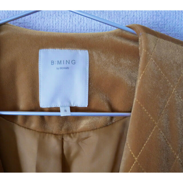 B:MING LIFE STORE by BEAMS(ビーミング ライフストア バイ ビームス)のキルティング ベロアコート レディースのジャケット/アウター(ロングコート)の商品写真