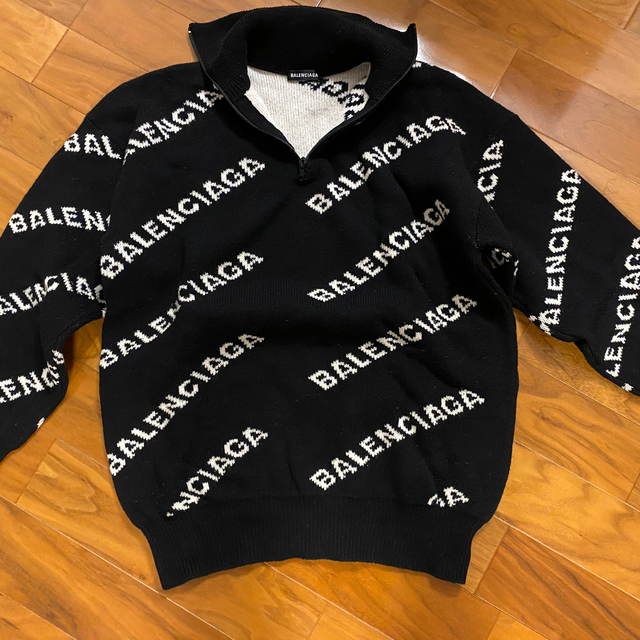 割引価格 Balenciaga - バレンシアガ ニットセーター ニット+セーター