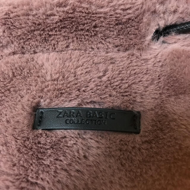 ZARA(ザラ)のZARA リバーシブルファーバック　美品 レディースのバッグ(ショルダーバッグ)の商品写真