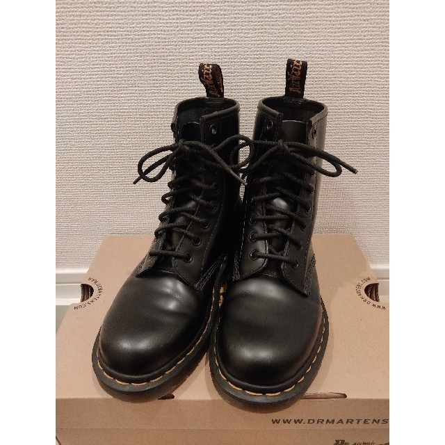 【美品】Dr.Martens ドクターマーチン 8ホールブーツ 箱付き