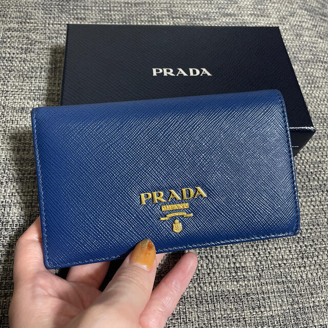 PRADA 財布ファッション小物