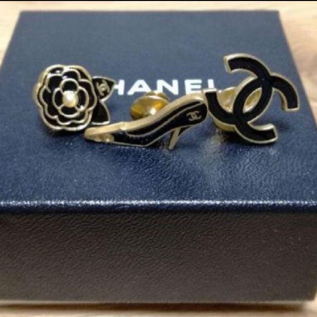 CHANEL(シャネル)のCHANEL　シャネル　ヴィンテージ　レア ハンドメイドのアクセサリー(コサージュ/ブローチ)の商品写真