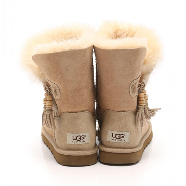 UGG(アグ)の週末限定再値下げ  早い者勝ち UGG ブーツ  ベージュ 美品 レディースの靴/シューズ(ブーツ)の商品写真