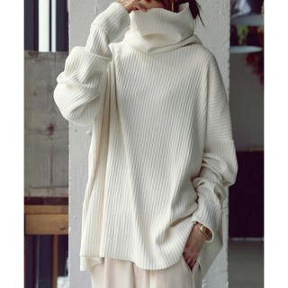 アンティカ(antiqua)の【新品】今期完売アンティカストンと落ちて華奢見せ効果。女子力高める絶妙ゆるニット(ニット/セーター)