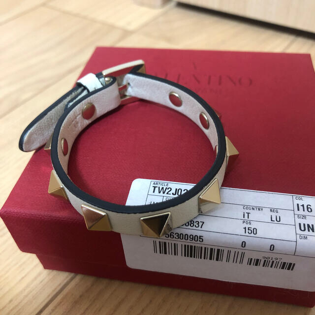 のサイトで VALENTINO レザーブレスレットの通販 by rara