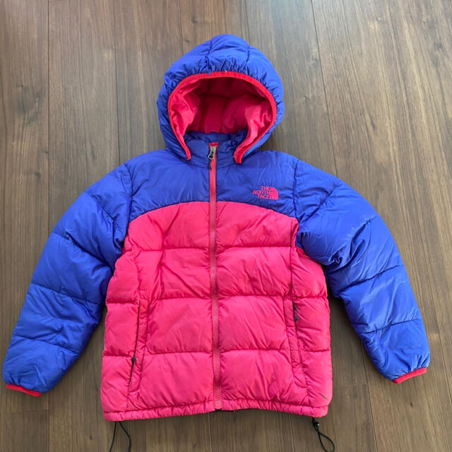 THE NORTH FACE(ザノースフェイス)のノースフェイスダウンジャケット140cm キッズ/ベビー/マタニティのキッズ服男の子用(90cm~)(ジャケット/上着)の商品写真