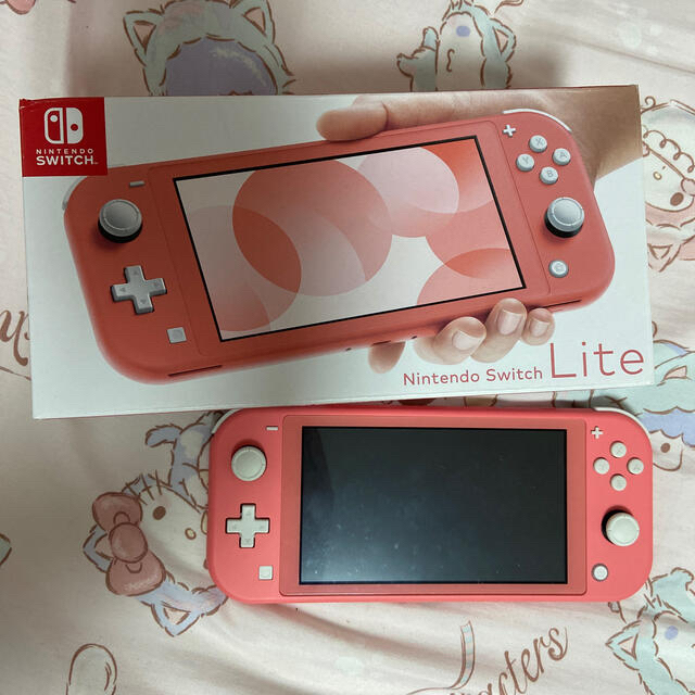 Nintendo Switch LITE コーラルピンク　早い者勝ち