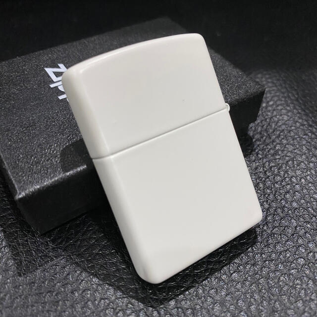 ZIPPO(ジッポー)の【ZIPPO】USA アメリカ 国旗 白 ジッポライター 箱付き メンズのファッション小物(タバコグッズ)の商品写真