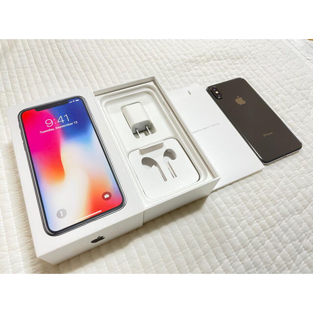 iPhone(アイフォーン)の【超美品】iphoneX 256 GB SIMフリー　Gray本体 スマホ/家電/カメラのスマートフォン/携帯電話(スマートフォン本体)の商品写真