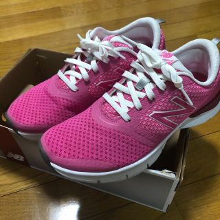 ニューバランス(New Balance)の【12月までの出品】new balance 711 ピンク　23.5cm(スニーカー)