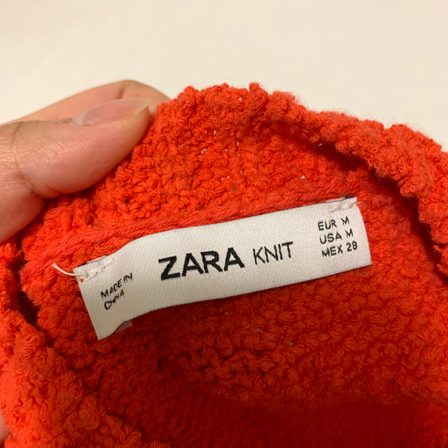 ZARA(ザラ)のZARA★オレンジニット レディースのトップス(ニット/セーター)の商品写真