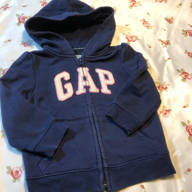 babyGAP(ベビーギャップ)のりんご様専用ベビーギャップパーカー　90 キッズ/ベビー/マタニティのキッズ服女の子用(90cm~)(ジャケット/上着)の商品写真