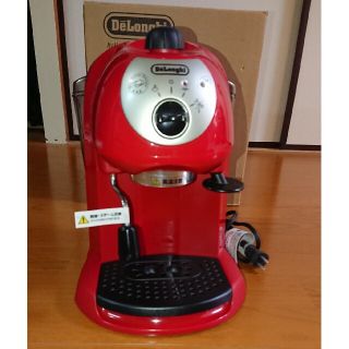 DeLonghi(エスプレッソマシン ・ レッド/赤色系)のフリマ DeLonghi(エスプレッソマシン ・ レッド/赤色系)のフリマ