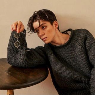 yoke 18aw グラデーションゲージ　ハンドニット